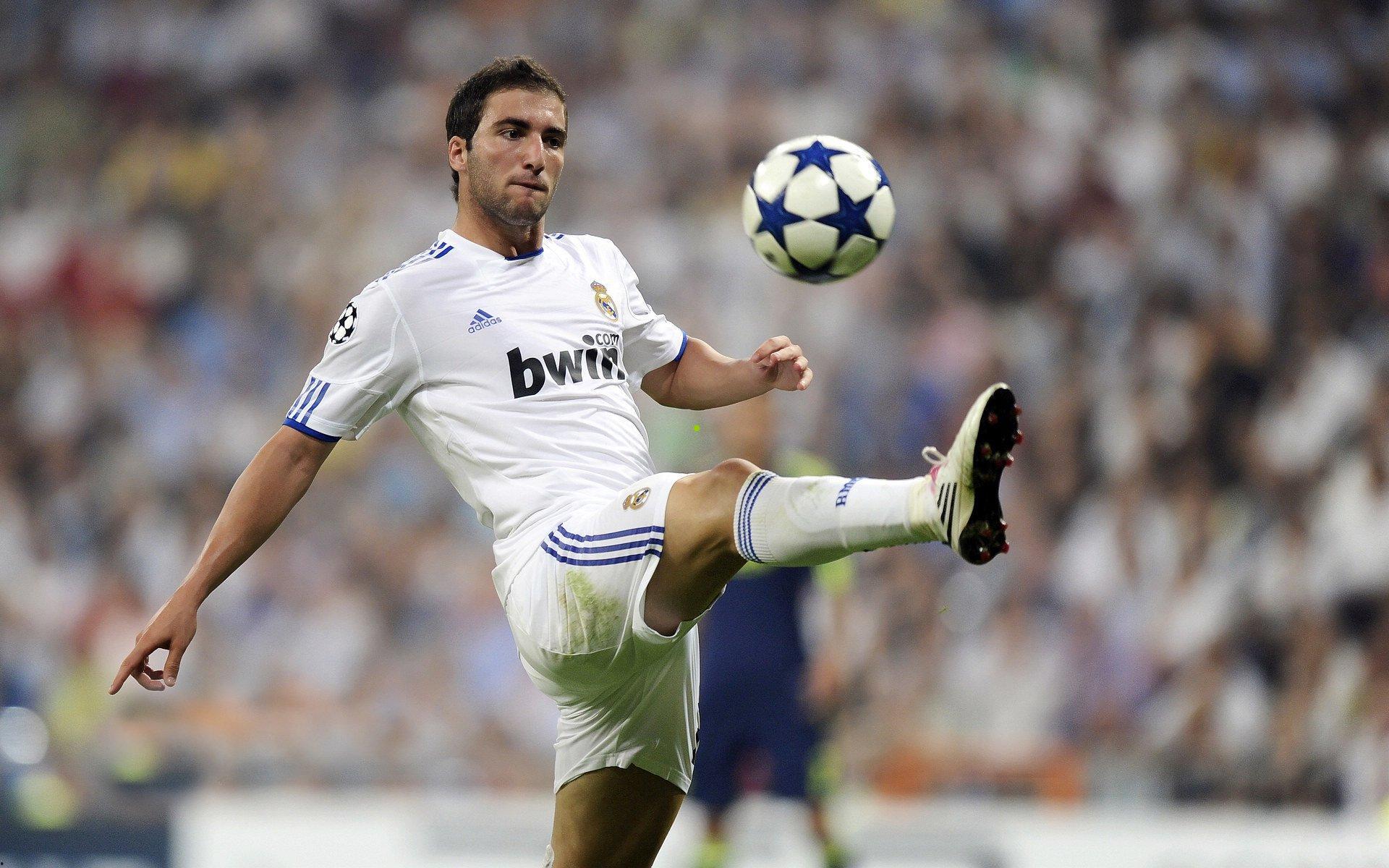 于帕梅卡诺笑对位置调侃,凯恩跨界?绝无可能!